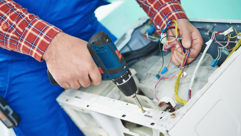 Akyazı Altus Altus çamaşır makinesi kart tamiri – Su almama arızası orijinal parça ile giderildi. - Teknik servis örneği